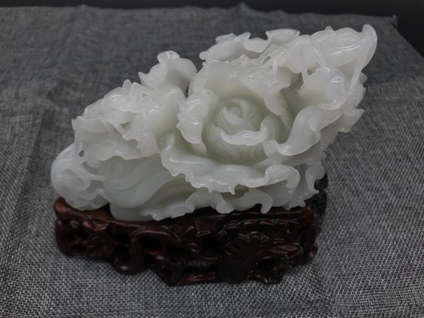 Nephrite Ornament Well Carved as Cabbage
