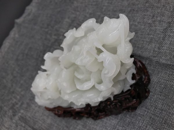 Nephrite Ornament Well Carved as Cabbage - Image 3