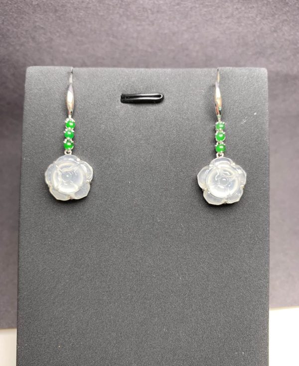 highly translucent icy lotus jadeite earring