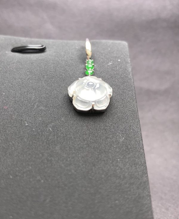 highly translucent icy lotus jadeite earring - Image 5