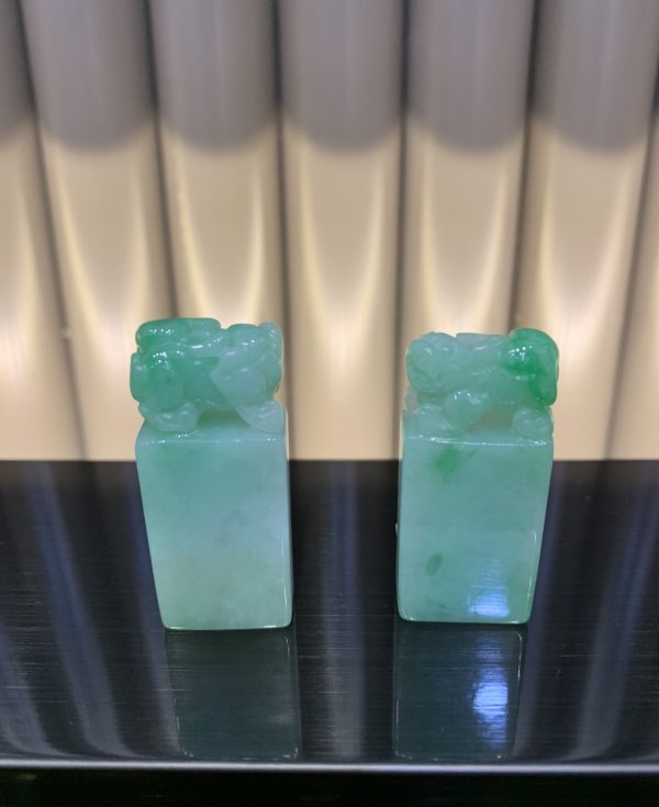 A pair of Icy faint apple green PIXIU Jadeite seal - Image 2