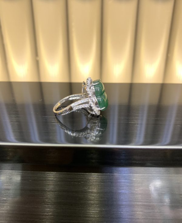 Highly translucent Dark green gourd jadeite ring - Image 4