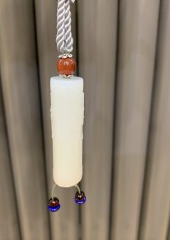 Natural white jade pillar shape carving nephrite