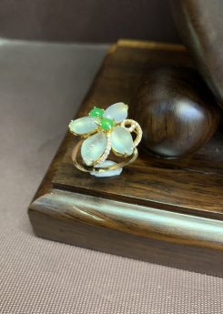 icy irregular shape flower design jadeite ring