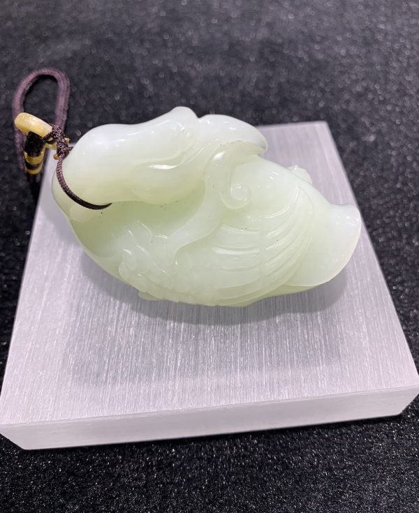 Natural white jade Swan Nephrite