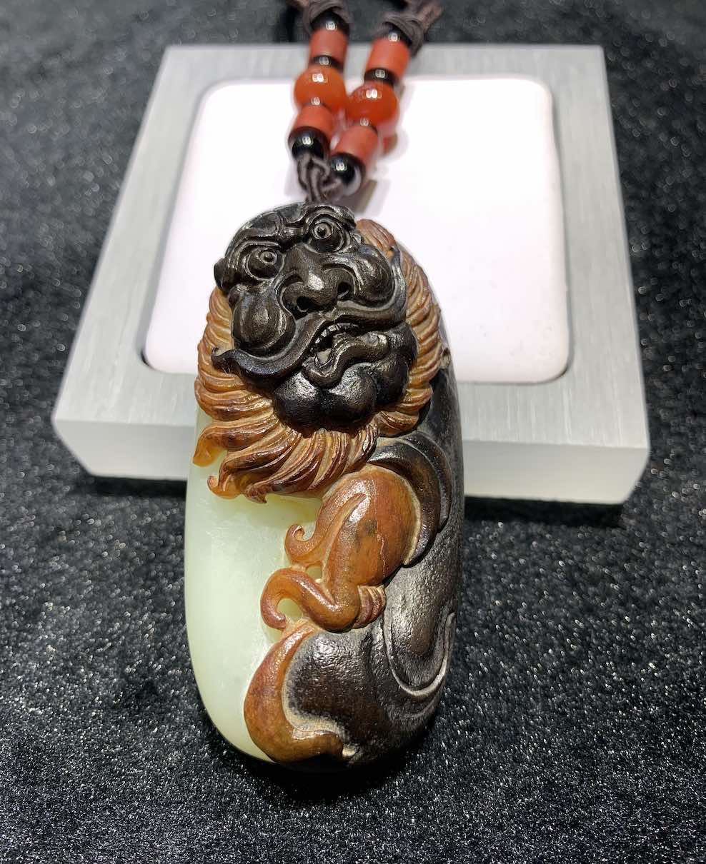 Natural white jade ZhongKui carving nephrite