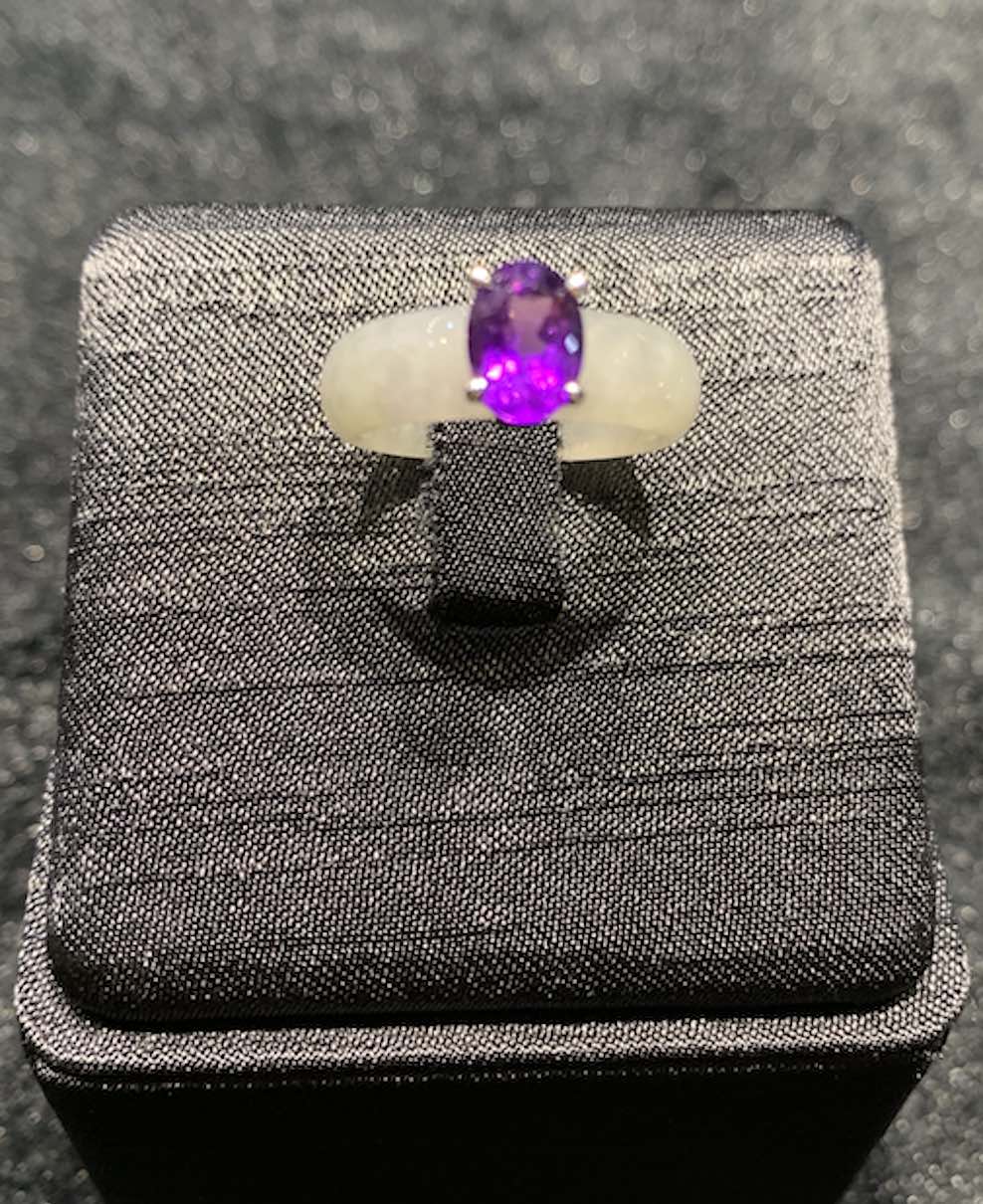 icy whiteish jadeite ring setting with amethyst - Image 5