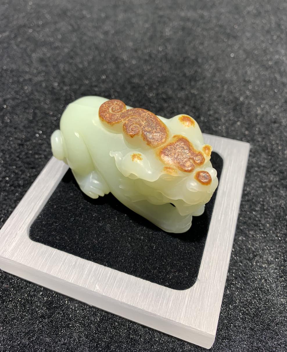 natural white jade Pixiu with brownish skin colour nephrite - Image 4