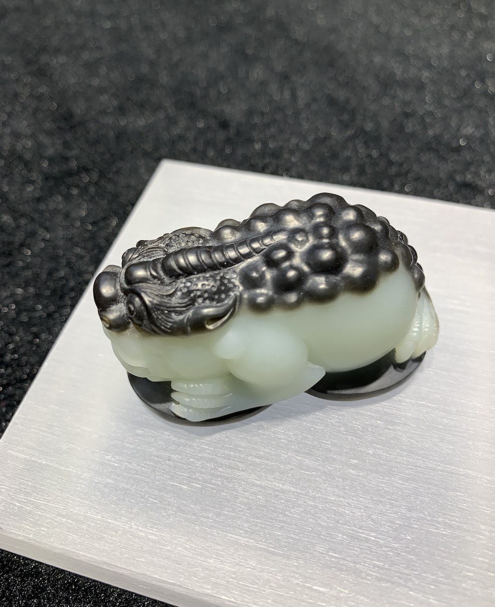 natural white jade toad carving nephrite ornament - Image 2