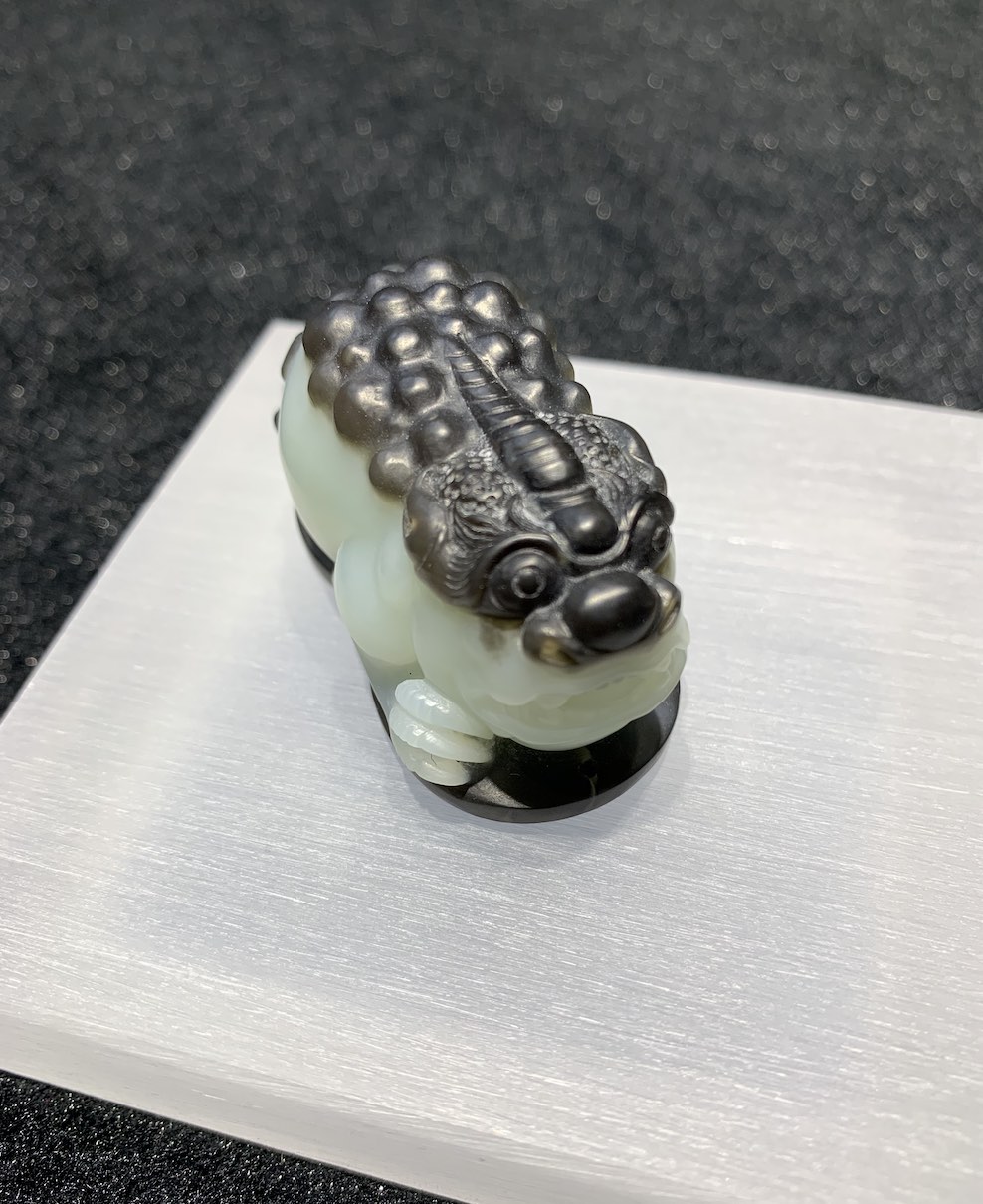 natural white jade toad carving nephrite ornament - Image 4