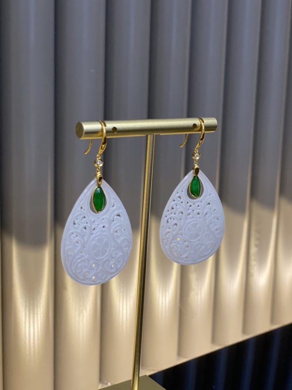 Icy translucent carving teardrop shape jadeite earring - Image 4