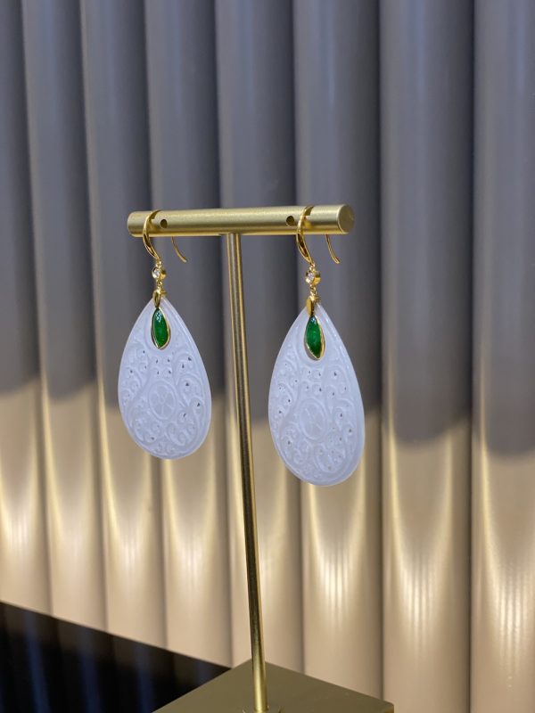 Icy translucent carving teardrop shape jadeite earring - Image 5