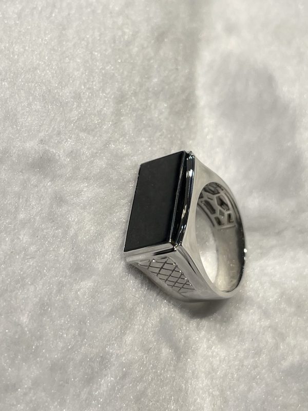 Translucent rectangular omphacite jadeite ring