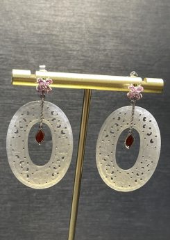 Translucent carving oval shape jadeite dangling earring