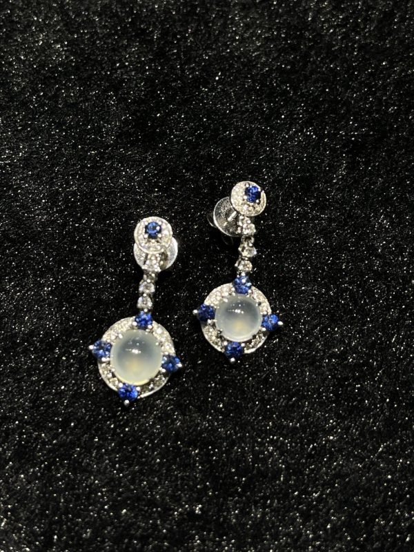 Highly translucent Icy cabochon jadeite dangling earring - Image 5