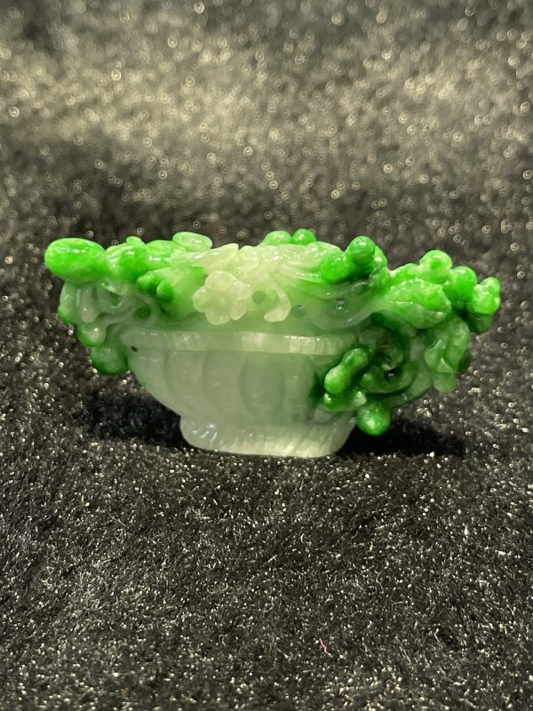 translucent vibrant green blossom flower jadeite ornament - Image 4