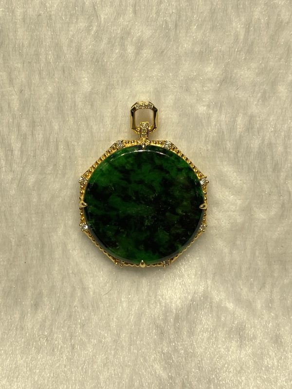 Translucent old it green safety disk jadeite pendant - Image 3