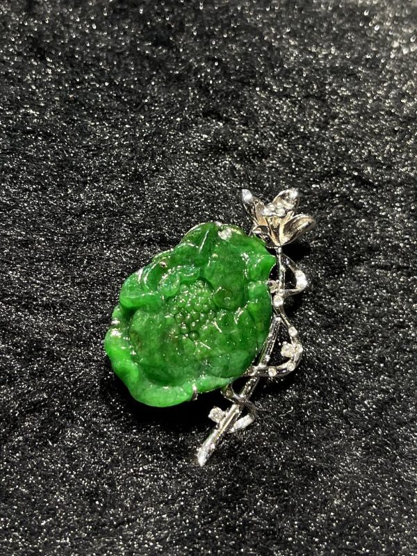 translucent old pit green blossom flower jadeite brooch/pendant[SOLD OUT]