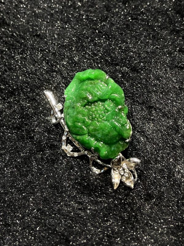 translucent old pit green blossom flower jadeite brooch/pendant[SOLD OUT] - Image 3
