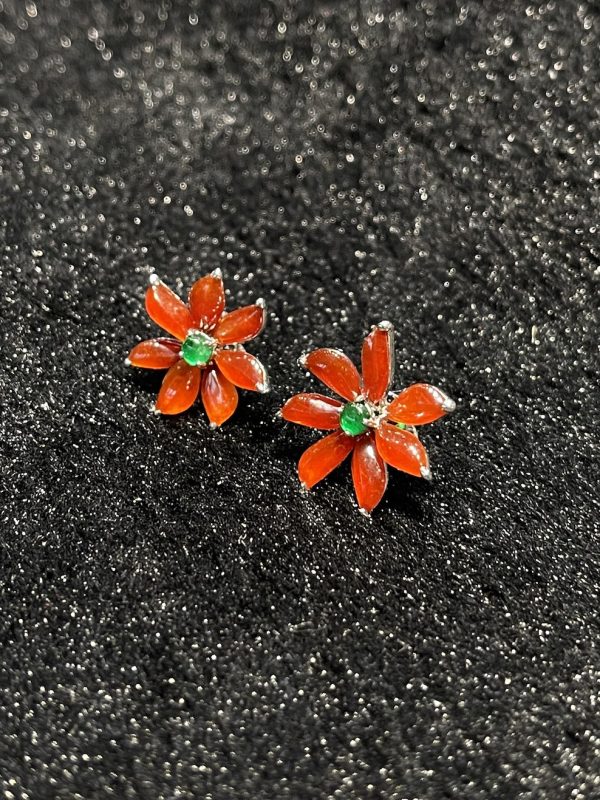 highly translucent vibrant reddish flower design jadeite earring[SOLD OUT] - Image 2
