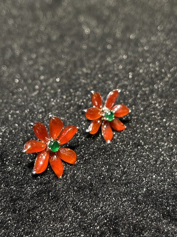 highly translucent vibrant reddish flower design jadeite earring[SOLD OUT] - Image 5