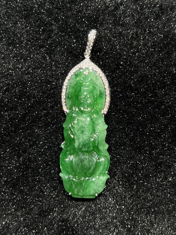 Translucent vibrant old pit green GuanYin jadeite pendant