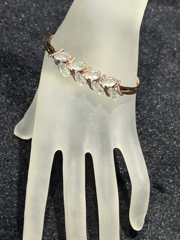 Highly Translucent Icy flower bud jadeite bracelet