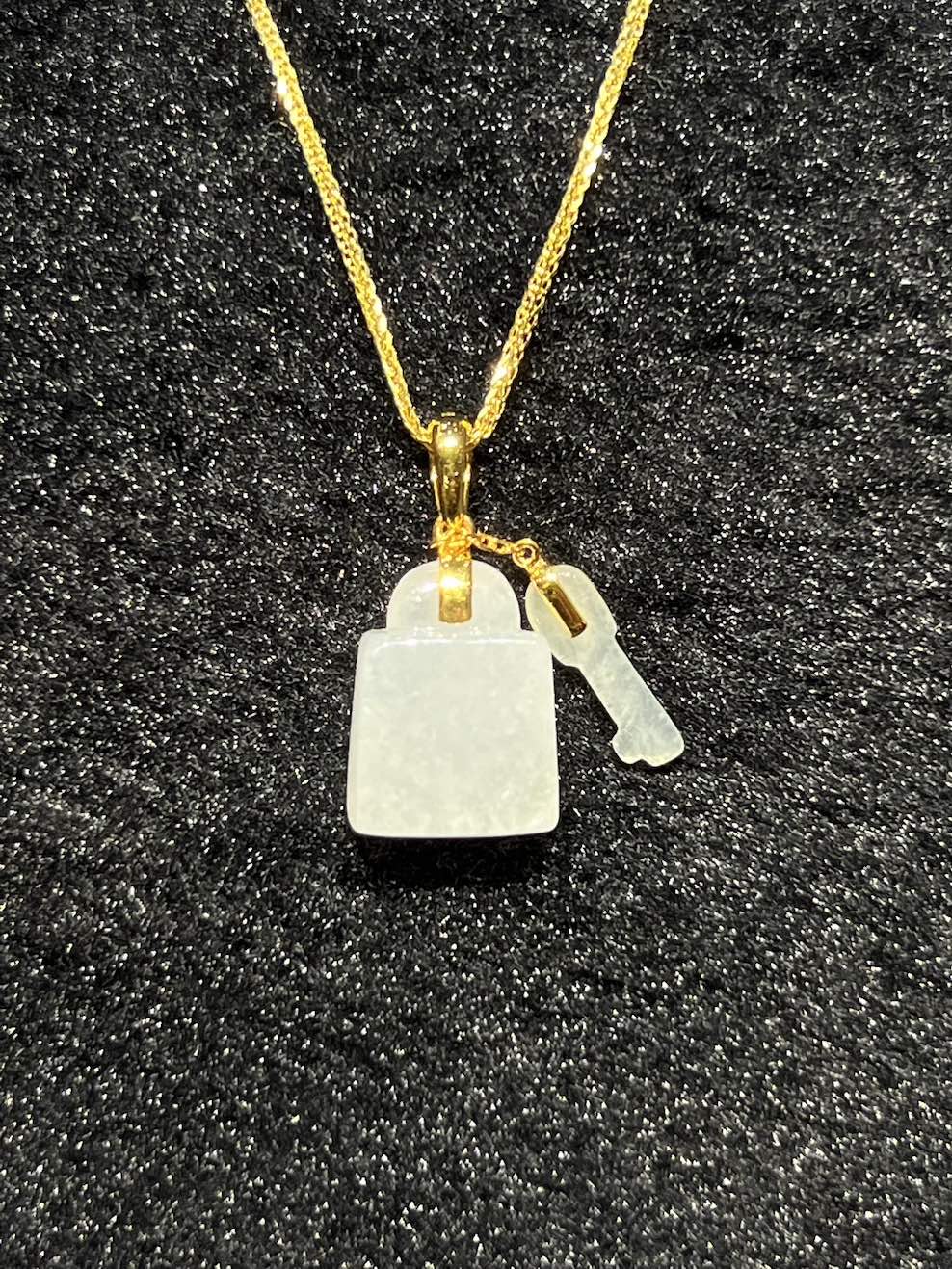 Icy translucent key and lock jadeite pendant - Image 3