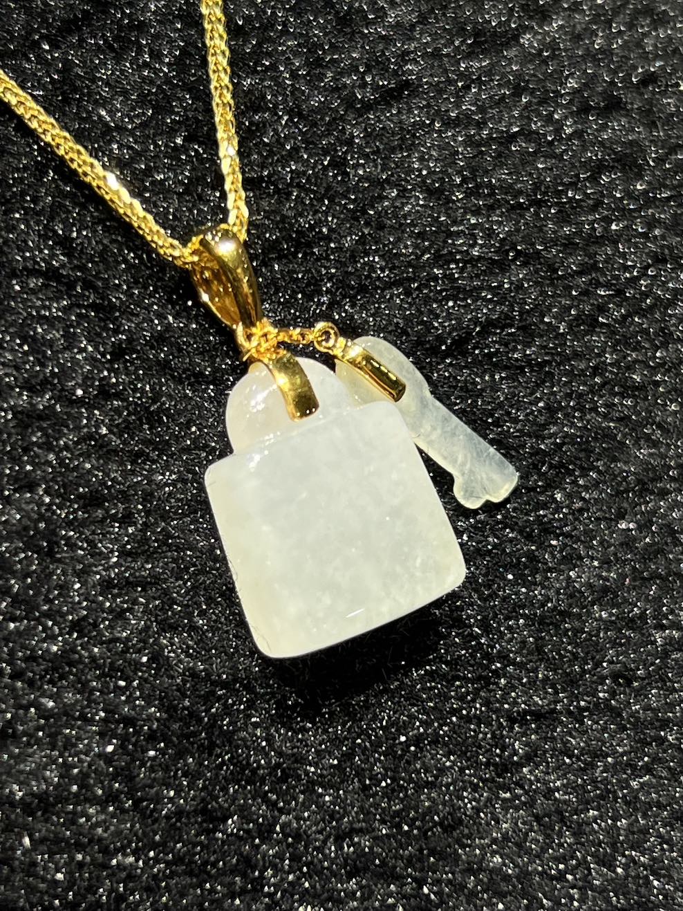 Icy translucent key and lock jadeite pendant - Image 5