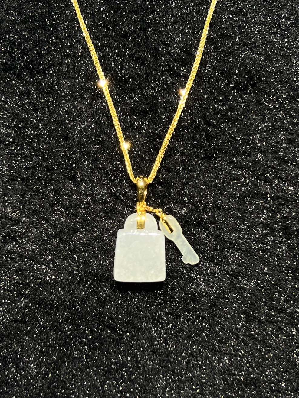 Icy translucent key and lock jadeite pendant - Image 2