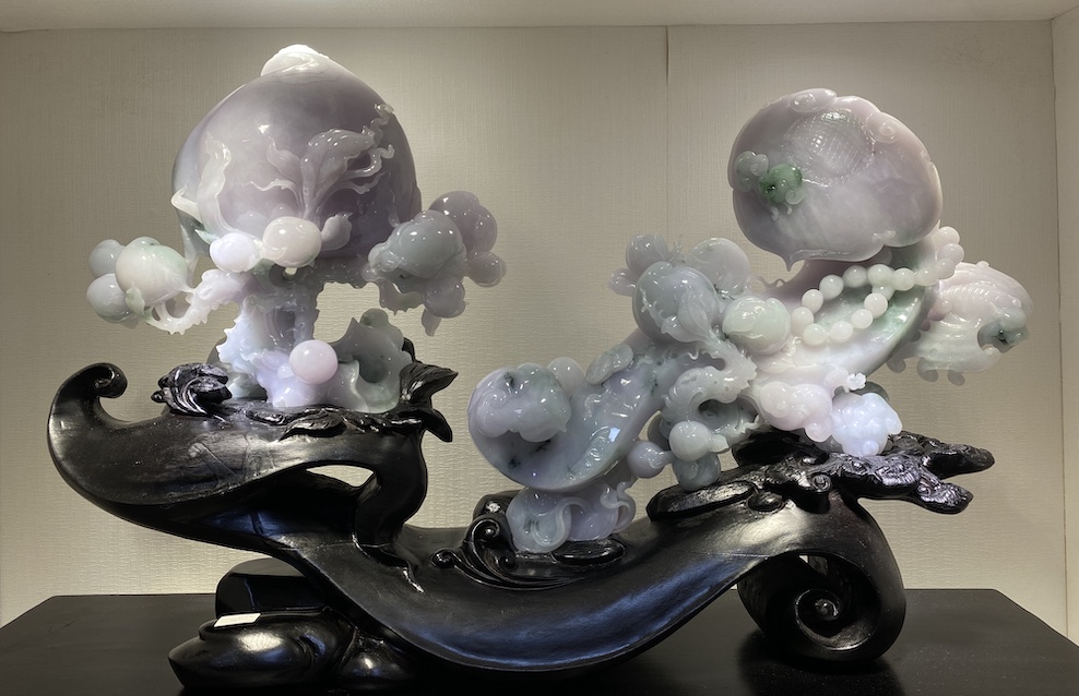 Icy translucent lavender with green peach jadeite ornament - Image 2
