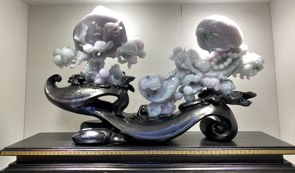 Icy translucent lavender with green peach jadeite ornament - Image 4