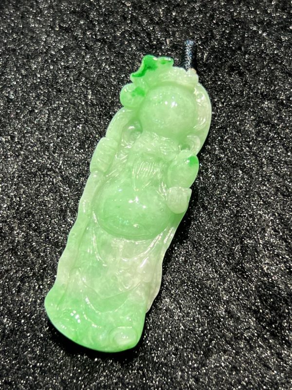 Translucent apple green goddess of longevity jadeite pendant - Image 5