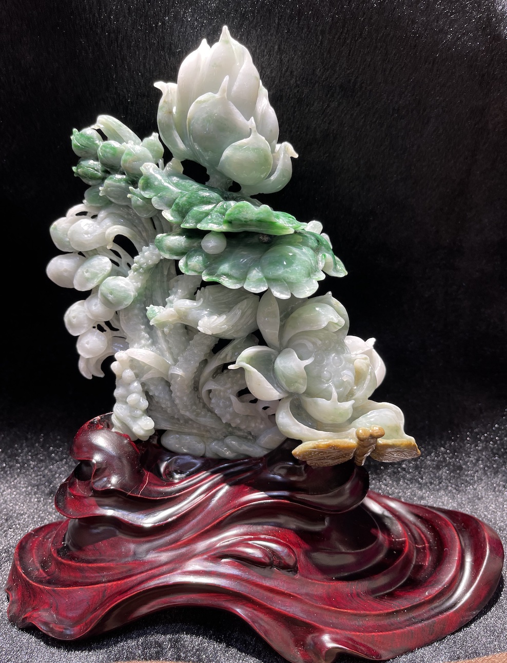 Translucent whiteish apple green lotus jadeite ornament - Image 3