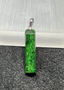 translucent vibrant green pillar shape jadeite pendant[SOLD OUT]