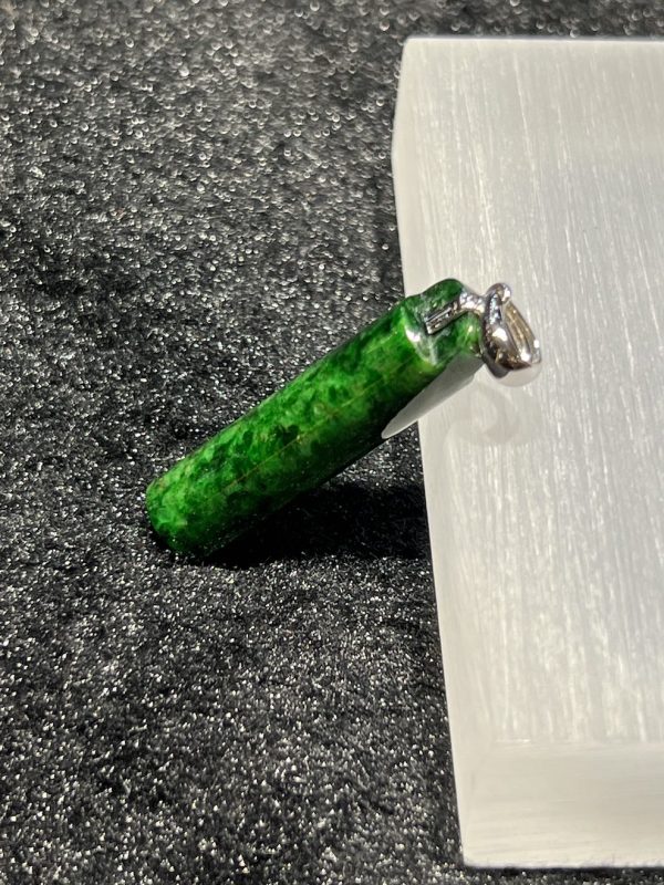 translucent vibrant green pillar shape jadeite pendant[SOLD OUT] - Image 4