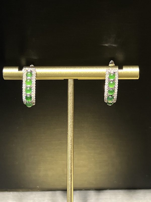 highly translucent vibrant green cabochons jadeite earring[SOLD OUT] - Image 4