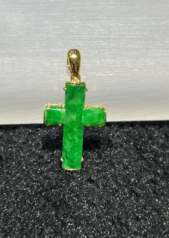 Translucent vibrant green cross jadeite pendant[SOLD OUT]