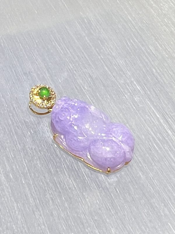 translucent lavender Pixiu jadeite pendant[SOLD OUT] - Image 2