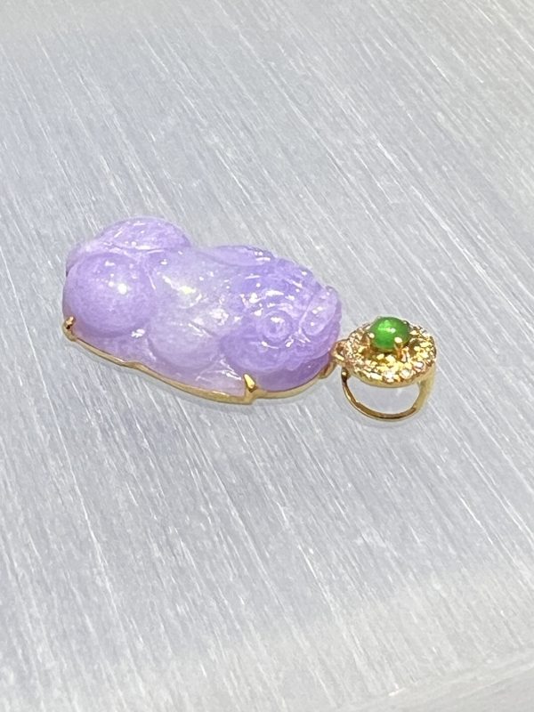 translucent lavender Pixiu jadeite pendant[SOLD OUT] - Image 3