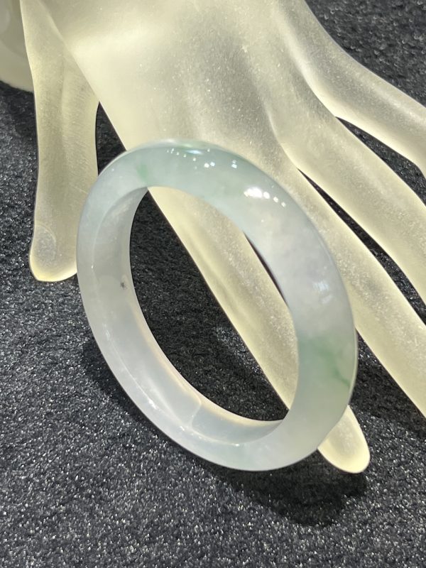 highly translucent icy faint floral green jadeite bangle[SOLD OUT]