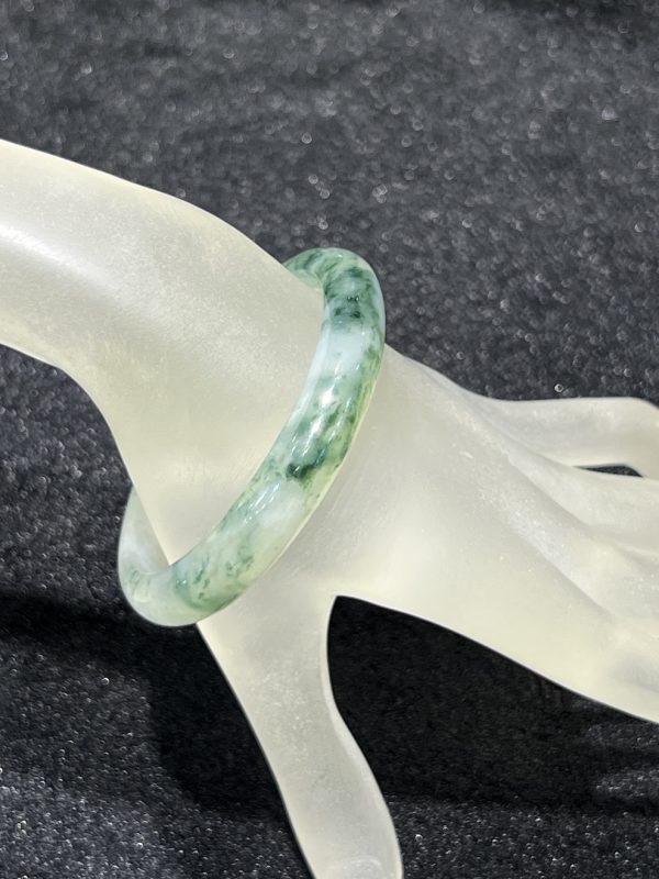 icy translucent floral green oval shape jadeite bangle[SOLD OUT] - Image 3