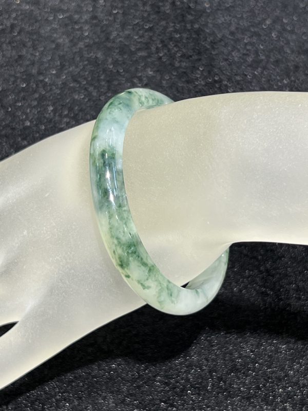 icy translucent floral green oval shape jadeite bangle[SOLD OUT]