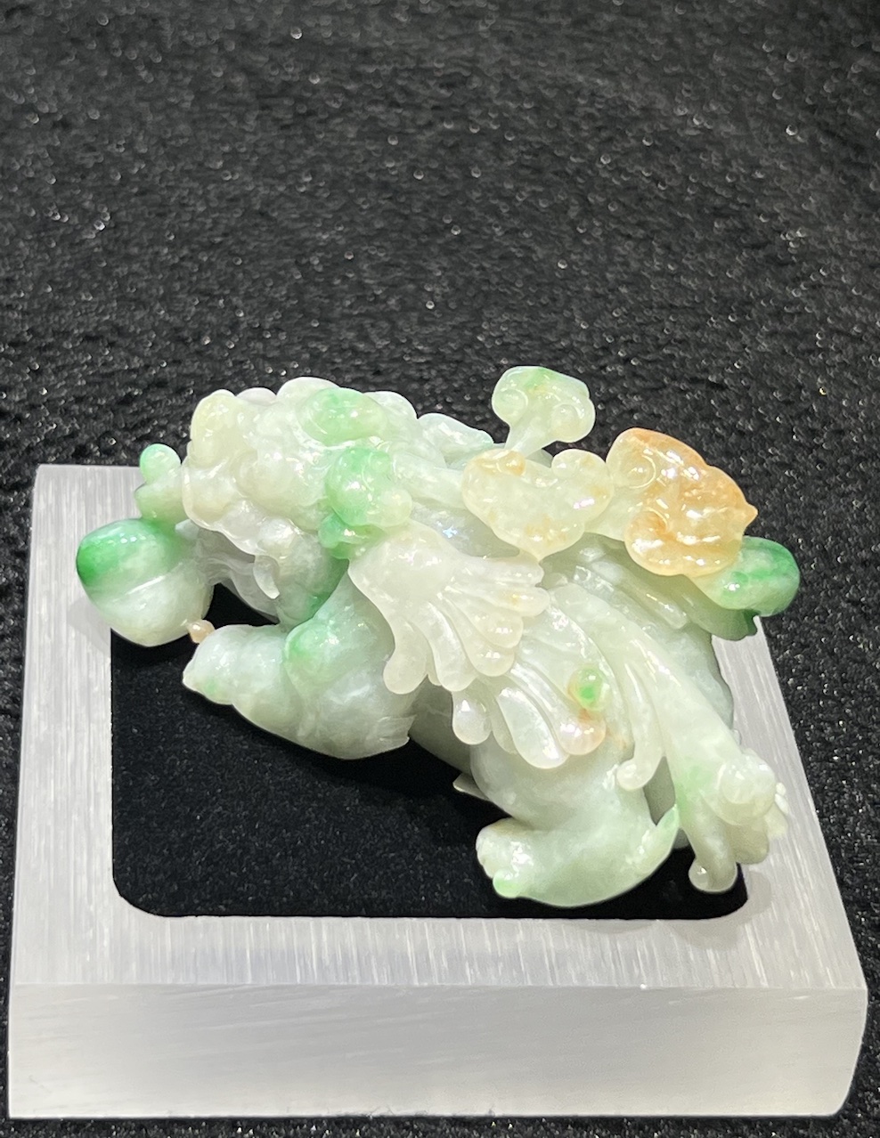 translucent triple colour Pixiu jadeite ornament - Image 3