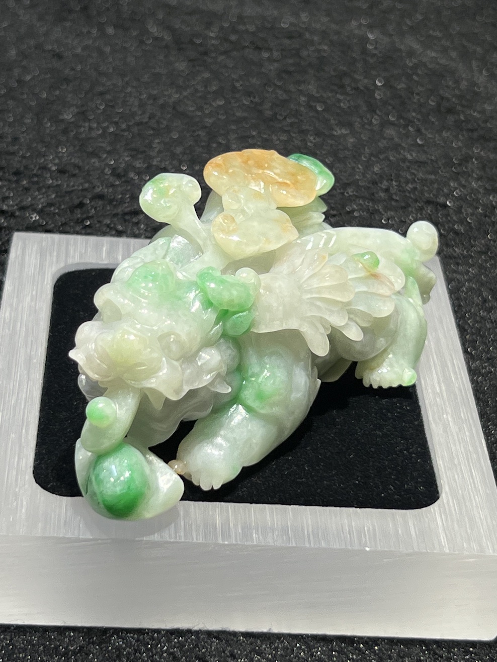 translucent triple colour Pixiu jadeite ornament - Image 4