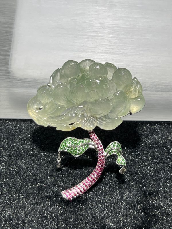 highly translucent blossom flower jadeite brooch/pendant[SOLD OUT] - Image 4