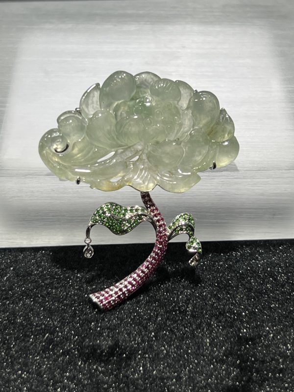 highly translucent blossom flower jadeite brooch/pendant[SOLD OUT] - Image 3