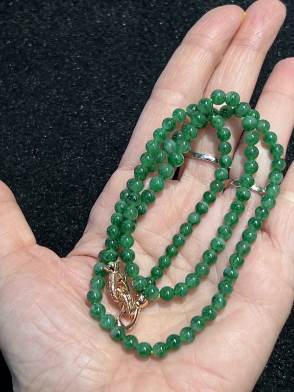Translucent old pit green beads(4.5-5.6mm) jadeite necklace - Image 4
