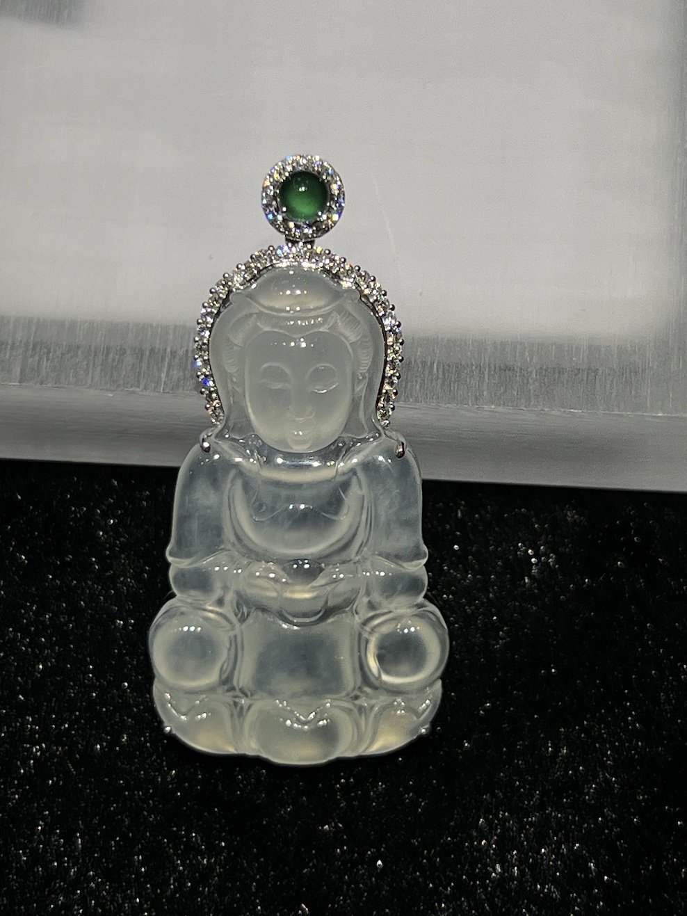 highly translucent icy Guanyin jadeite pendant - Image 5