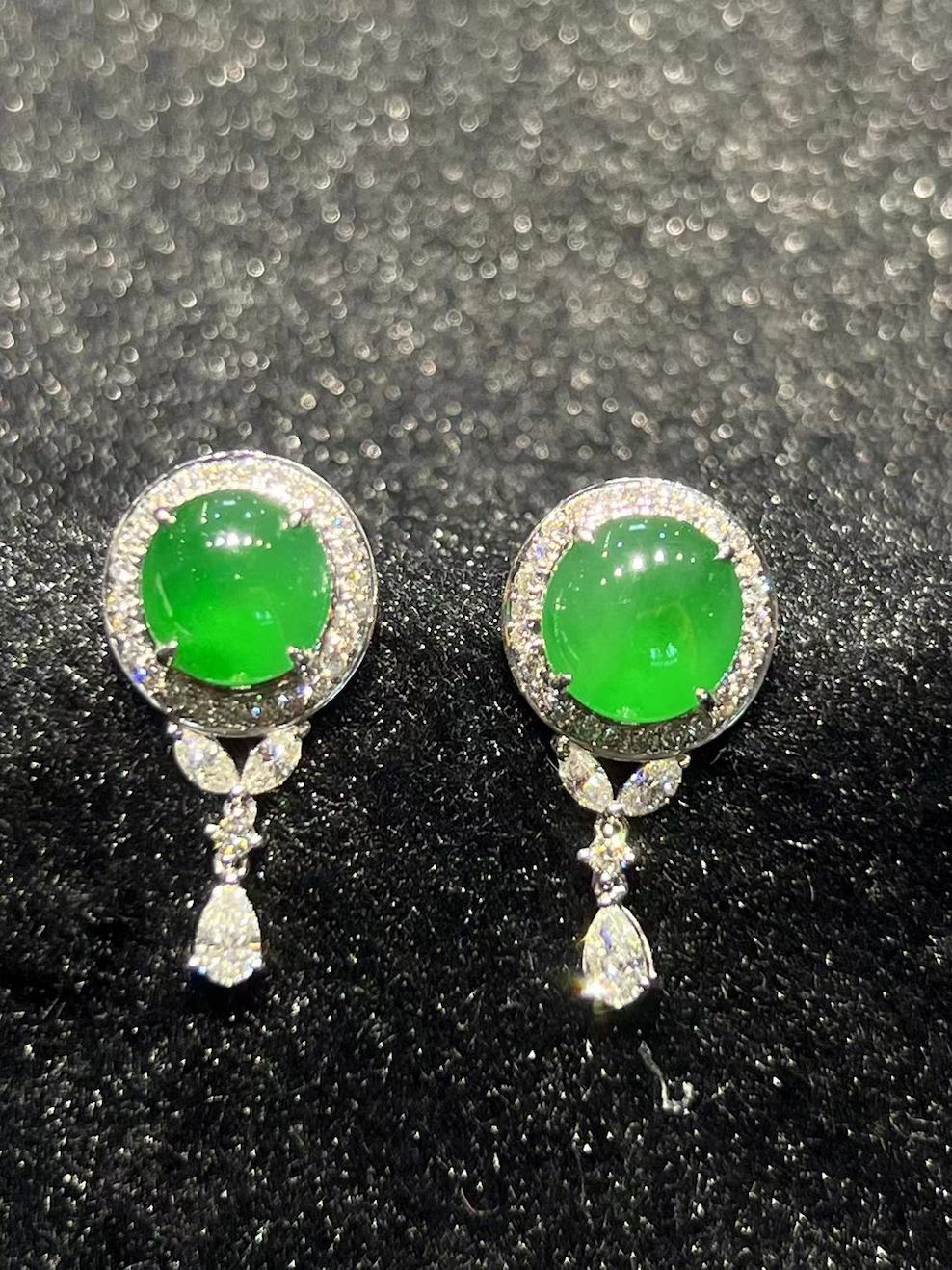 highly translucent vivid imperial green cabochon jadeite earring - Image 6